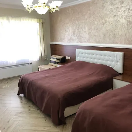 Sunrise Къща за гости *